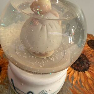 From my Grandmas Attic
Precious Moments Musical Snow Globe